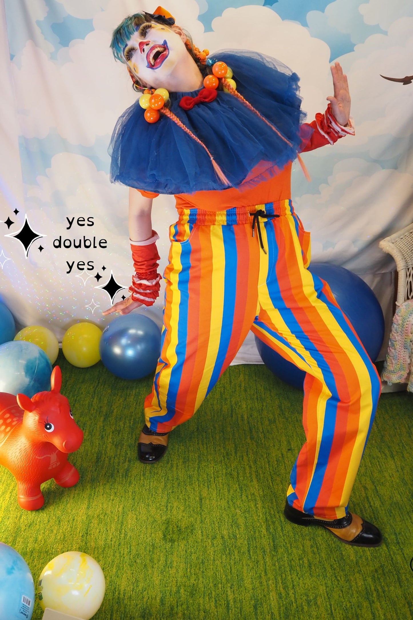 Pantalones de payaso a rayas de Wally