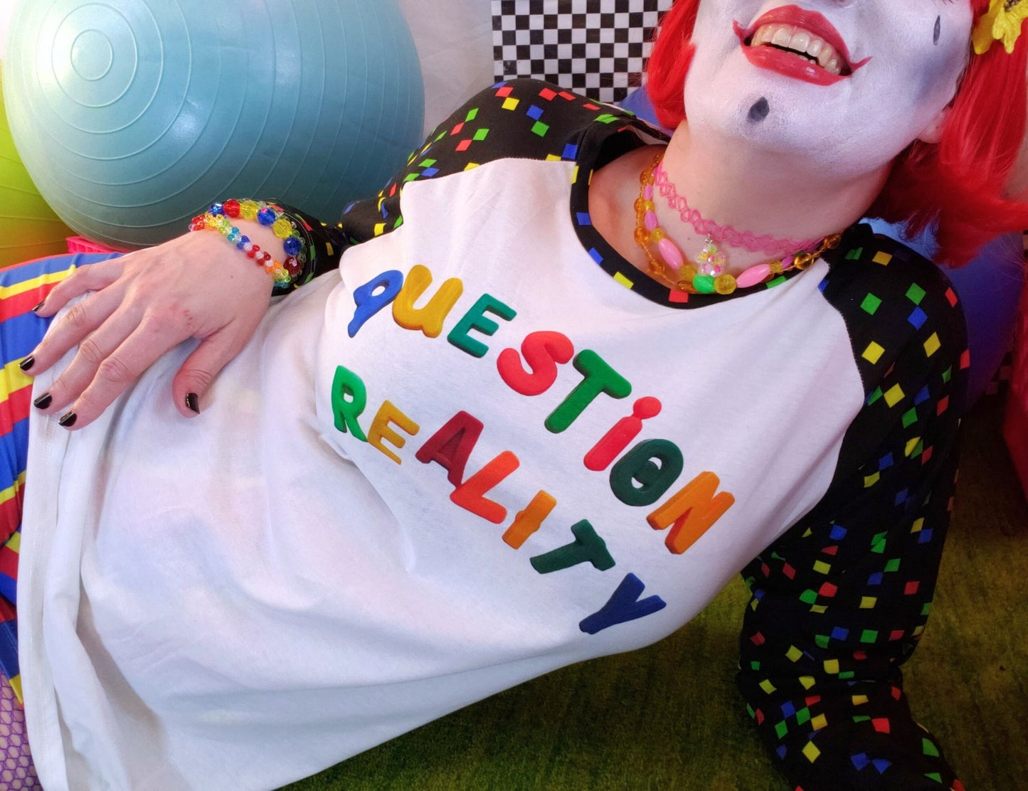 quEsTiON REALiTY long sleeve tshirt