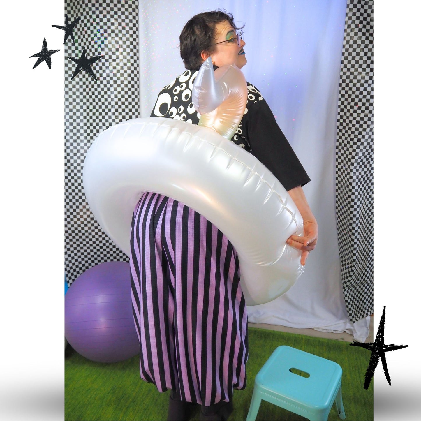 Amethystfarbene, gestreifte, weite Clownshose