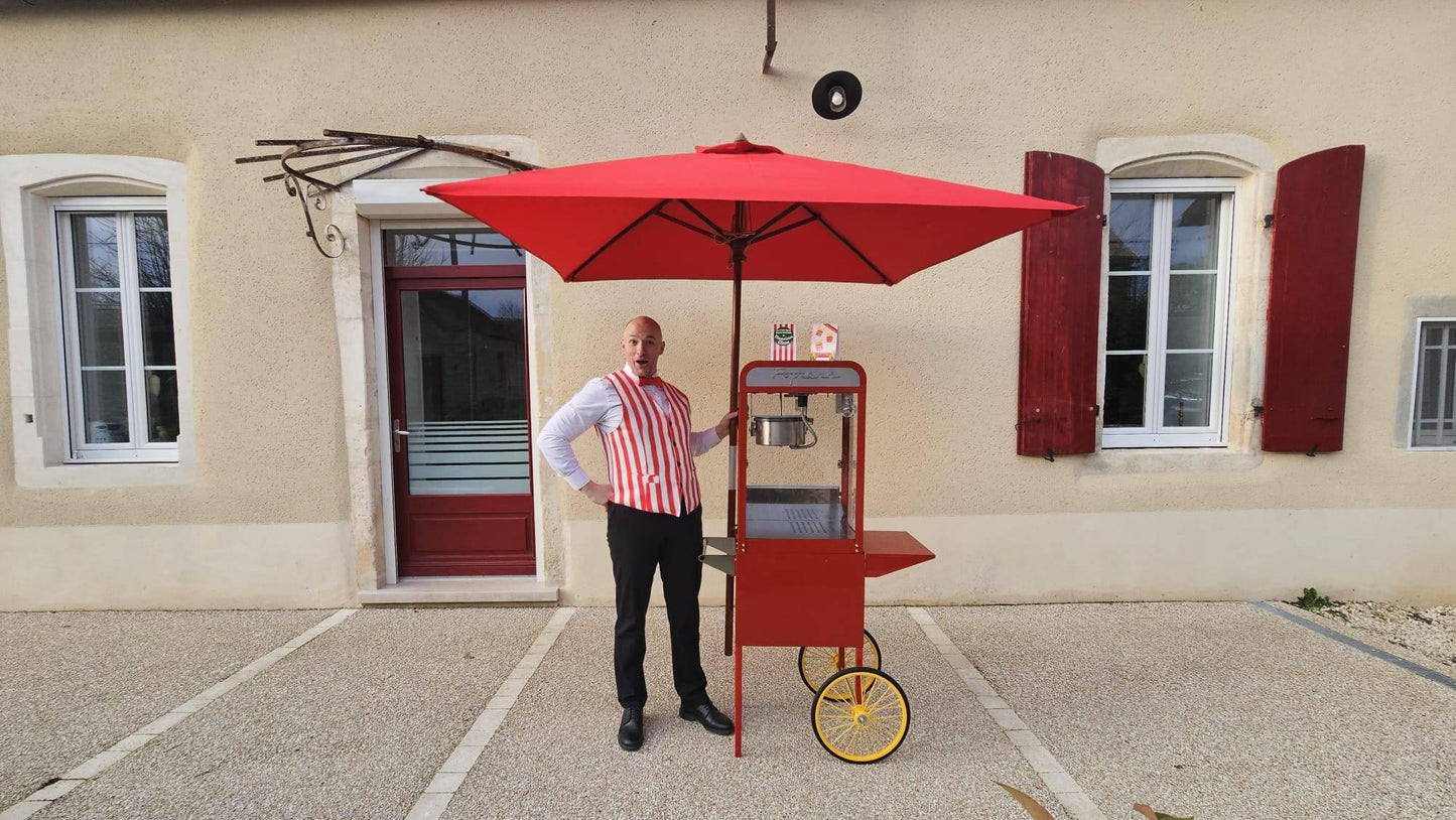 Rot-weiß gestreifte Herrenweste im Stil eines Eisdielenbesitzers