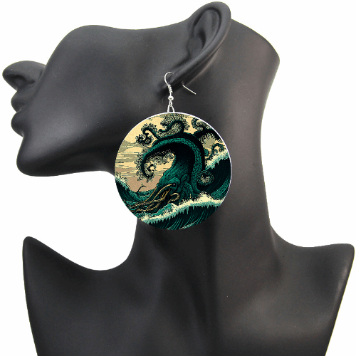 Cthulhu's Dominion wood earrings | Green Waves Neo Ukiyo-e Japanese Style